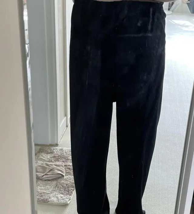 밑위 길어서 배 다 덮을 수 있는데 조이지 않아서 좋아요. 만삭까지 가능하겠어요. 다만