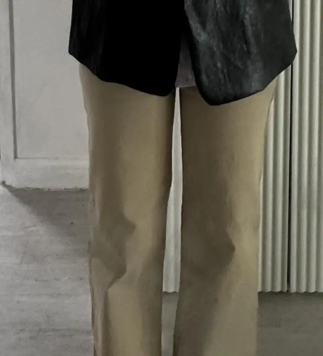 소임 s사이즈가 딱이네요 점점 살이 쪄서 완전 딱 맞긴했는데 핏되서 이쁘긴해요 롱기장