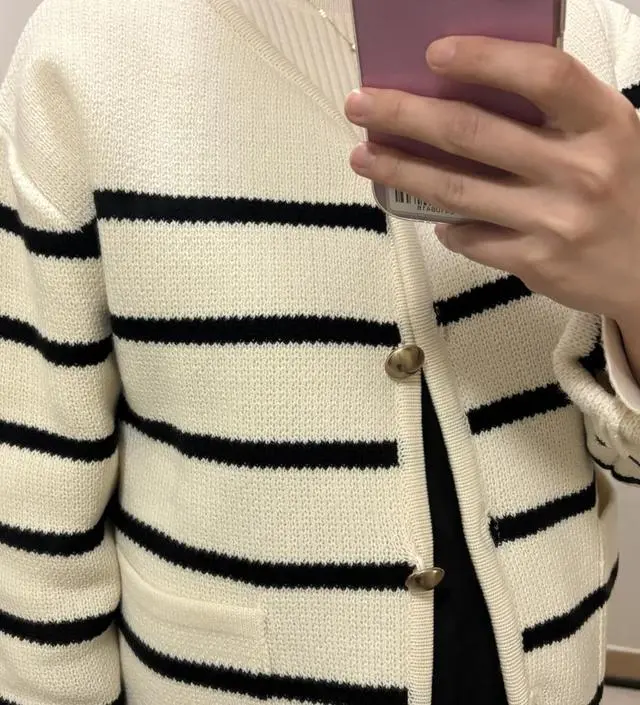 소임 치마 구매 후 마음에 들어서 가디건도 구매해봤어요.
