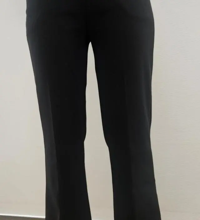 생각보다 너무 좋네요~ 날씨가 쌀쌀해지니 바지를 찾게 되는데 딱 필요한 템이에요