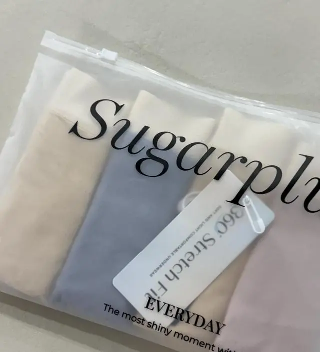 요즘들어 원래입던 팬티가 아랫배를 누르는거같아 27주가 다되어서야 구매했어요,,입자