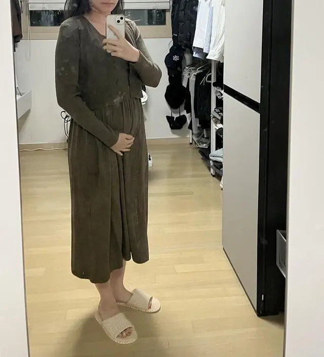 친구가 산거 보고 따라 샀어요 엄청 부드러워요 마감은 조금 아쉽지만 가성비 좋아요 가