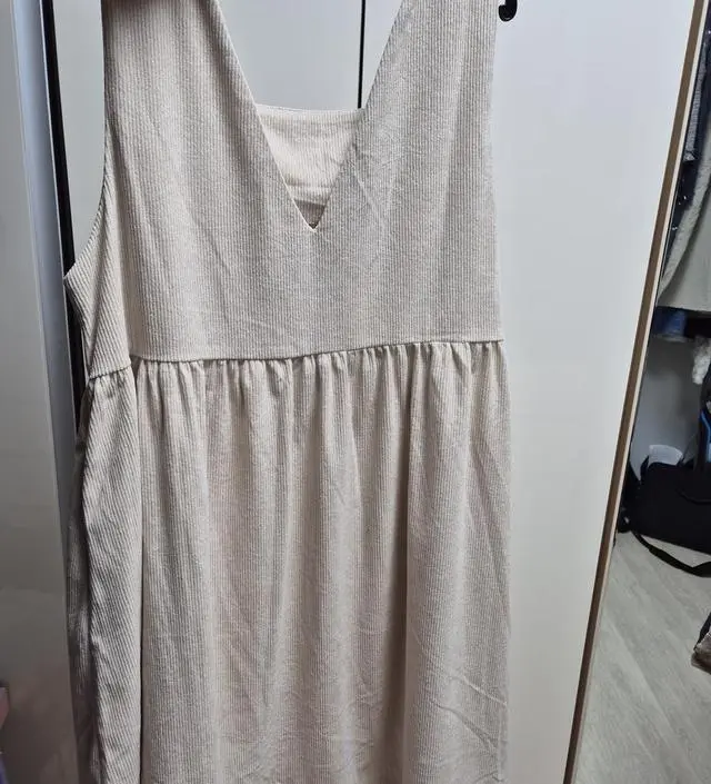 생각보다 후줄근하고 통이 넓어요 ㅠ
