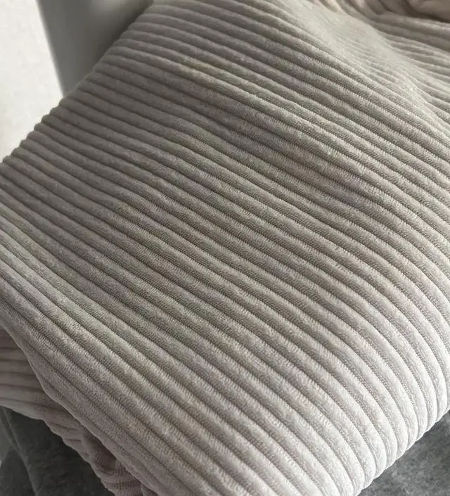 예뻐요 제 키에 발목 닿을랑말랑이긴한데 그래도 잘 입을게욥