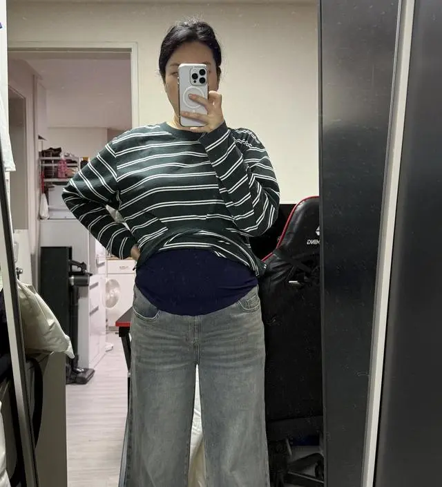 171에 74kg, 현재24주인데 편하게 잘맞고 기장은 좀 더 길었음 좋지만 제가 키가 큰 편