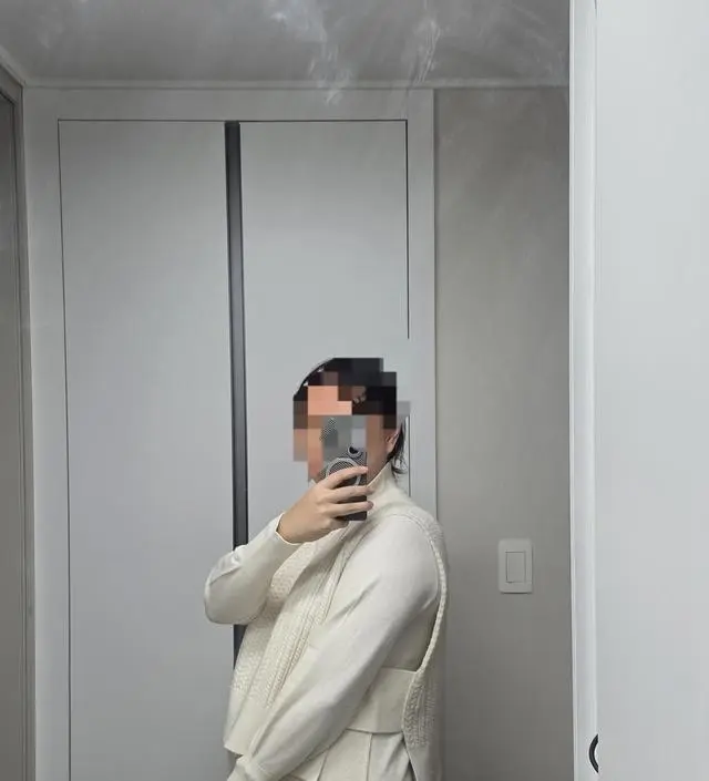 검은색으로 살까 아이보리살까고민하다 아이보리샀는데 검정색살걸 그랬어요! ㅜ 저처럼