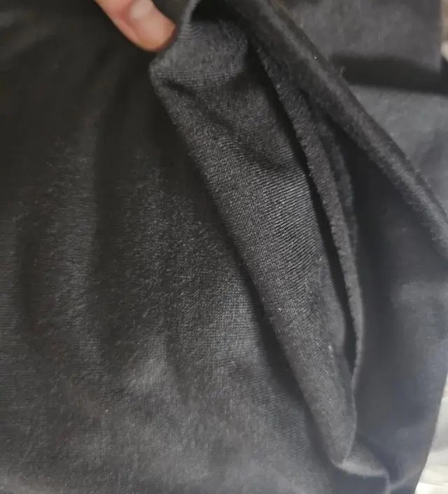 목 부분이 두겹으로 되어있어서 고정하기 좋네요
