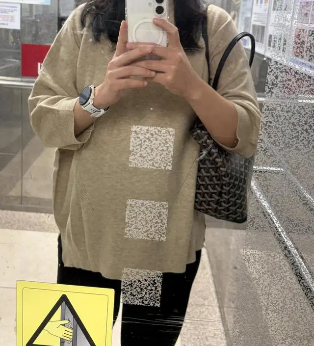 널널해서 만삭까지 입기 좋을 것 같아요