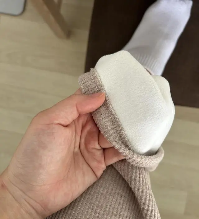 허리조절 편하고 기모 부드럽고 따숩해요
