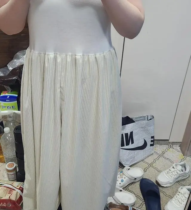 살짝 부해보이는데 괜찮아요 같이 산 블랙이 더 이뻐요