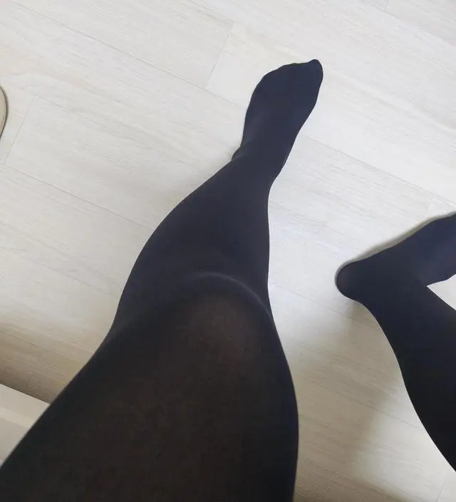 만삭이고 살이 많이 쪄서 스타킹이 편할까?싶었는데 웬걸 너무 편한데용??ㅎㅎㅋㅋ배부