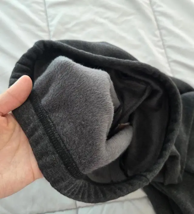 사진에 보이는것처럼 밍크 부들부들 좋아요. 다만 만삭일때도 편하게 입을 수있을것 같