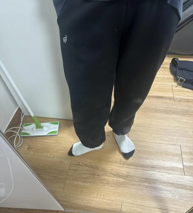 넘 편하고 따뜻하구 가성비 좋아서 다른 색도 사고싶네요ㅎㅎ