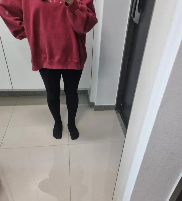 155 키작맘에겐 약간 길어요! 그래도 배 부분 압박이 전혀 없고 다른 레깅스 보다는 길