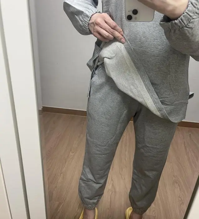 여기저기 막 입기엔 좋습니다 ㅋ 핏도 마음에 들어요! 아직 14주라 배가많이안나왔지만