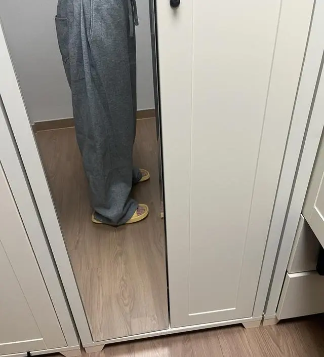 바지가 너무커요 ㅋㅋ 아직 14주라서 그런것같습니다 배가 좀 더 나오면 입으면 될 것 