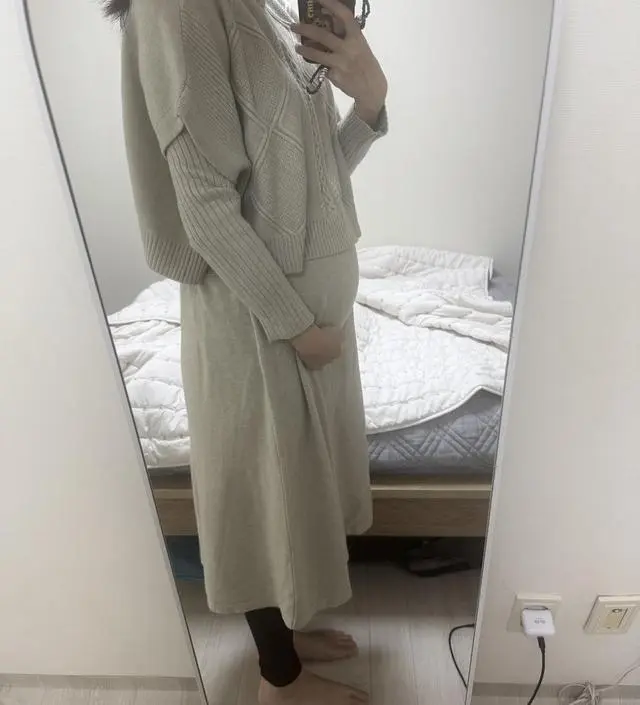 여성스럽고 예뻐여 임부복 같지 않고 하객룩으로 좋아여