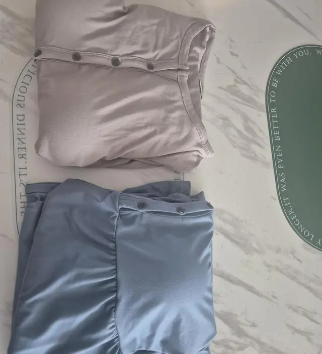 출산 D-2일인데 만삭이라 그런지 배 덮는 부분은 불편하지만 아기 놓고 수유할땐 괜찮을