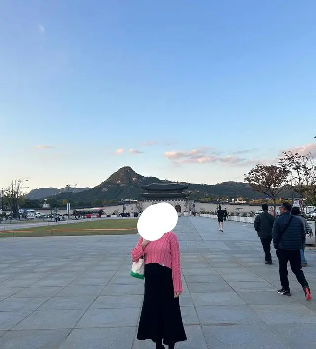 코튼 색도 너무 예쁘고 배 부분도 완전 편합니다 원피스에 스타킹 신으니까 넘 편하구 