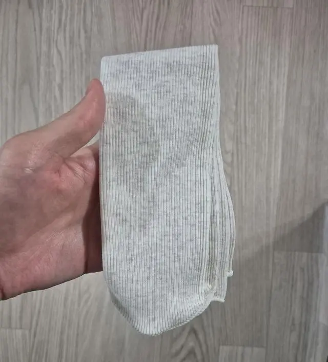 오트밀과 딥브라운 색상 선택했고 쿠폰 가격 맞추려고 산건데 발목 압박 전혀없지만 앞