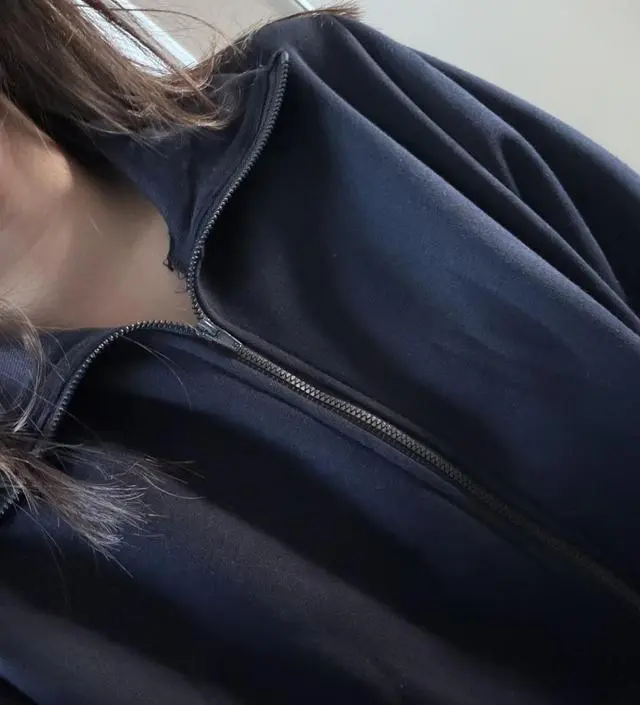 기모라 부들하고 따뜻해요 키가 큰 편인데 기장도 좋고 편합니다 나중에 수유시에도 잘