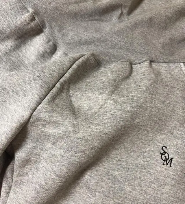 바지가 짱짱 편해요 갑자기 추워졌는데 기모라서 따뜻하고 
