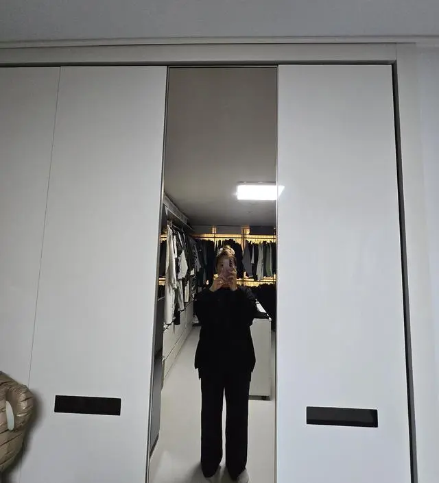 베이지가 너무 이쁘고 편해서 블랙도 구매했어요
