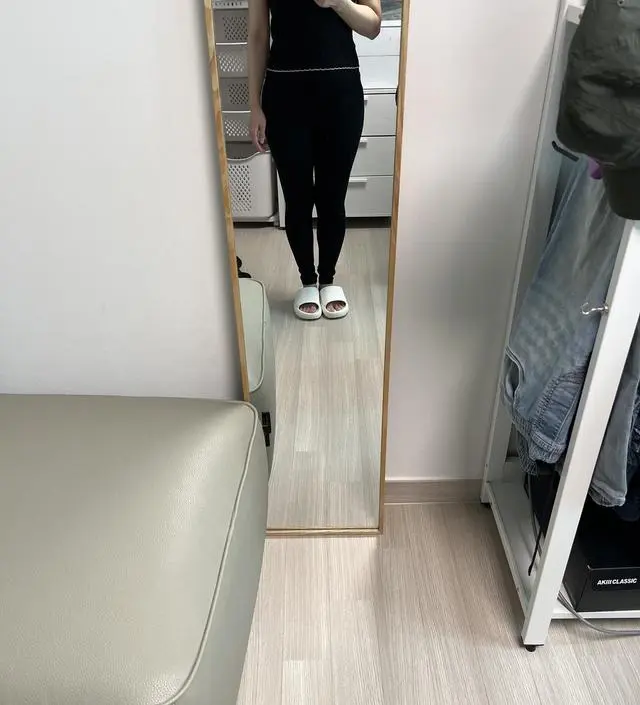 18주 키 154에 54kg인데 길이가 살짝 길긴한데 사이즈 잘 맞아요