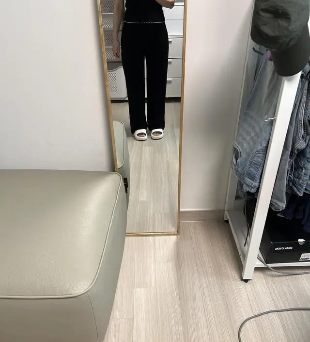 18주 키 154에 54kg인데 길이감 적당하고 사이즈 잘 맞아요
