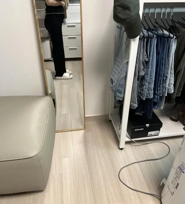 18주 키 154에 54kg인데 길이감 적당하고 사이즈 잘 맞아요
