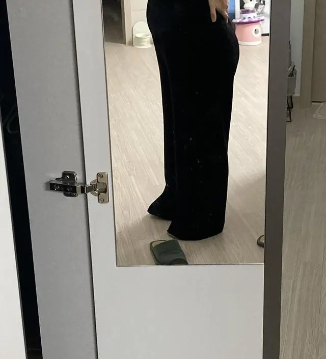 진짜 편하고 핏도 진짜이쁘고 임신하고 살 너무많이쪄서 스트레스받았었는데 옷으로 다