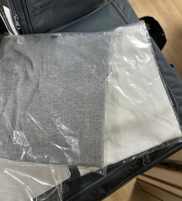 임부복원피스 안에 받쳐입을 티가 마땅치않아서 구매했는데 출산 후에 입기에도 좋을  