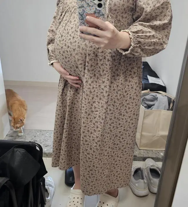 날이 추워지길래 샀는데 재질도 탄탄해서 좋고 두께있는 피치원단이라 겨울에 입기 딱 