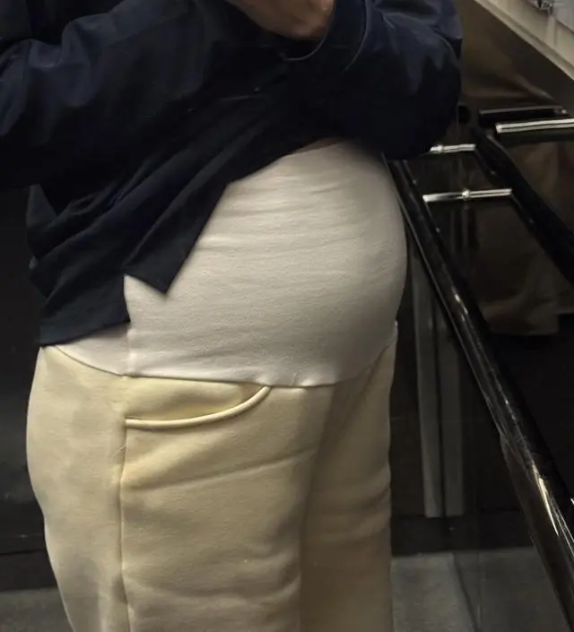 복대 부분이 꽤 높이까지 올라와요.
