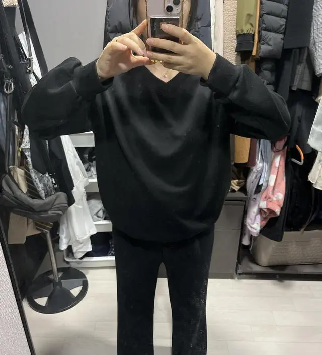 부드럽고 기장이랑 핏도 딱이에요!!
