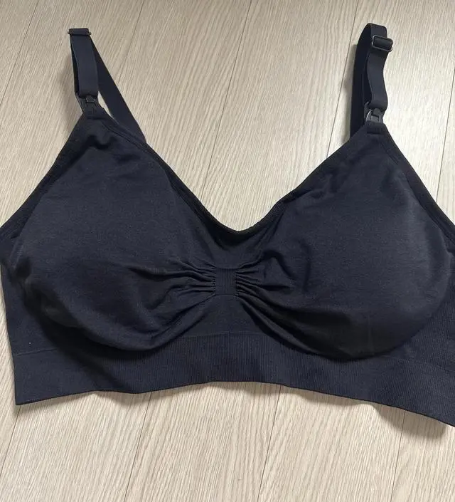 오프라인으로 산 수유브라 안쪽이 거칠고 간지러워서 너무 불편해서 소임에서 구매했어