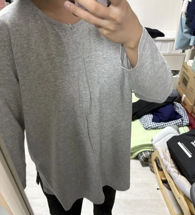 이너티셔츠로 활용하기 좋을거같아요. 지퍼형식이라 편해요