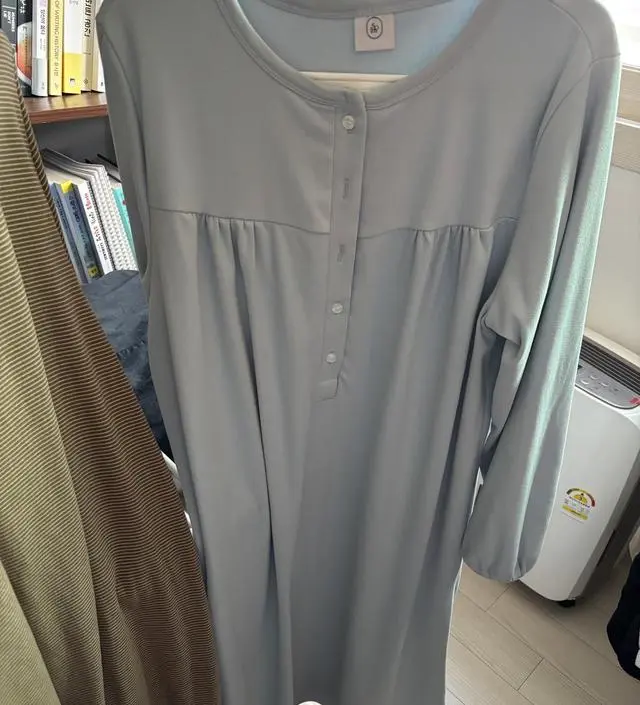 수유복으로 요즘 매일 입고 있어요
