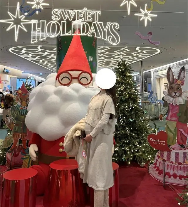 딱 원하던 색감과 소재에요! 케이프 안하고 그냥 입어도 예뻐요 :) 두께감도 적당해서 