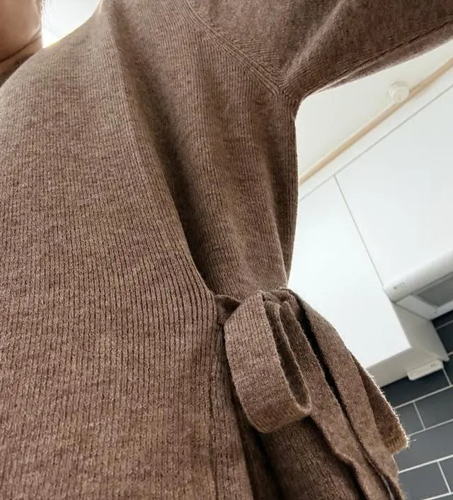 블랙 베이지 색상사고 너무 편하고 좋아서 
