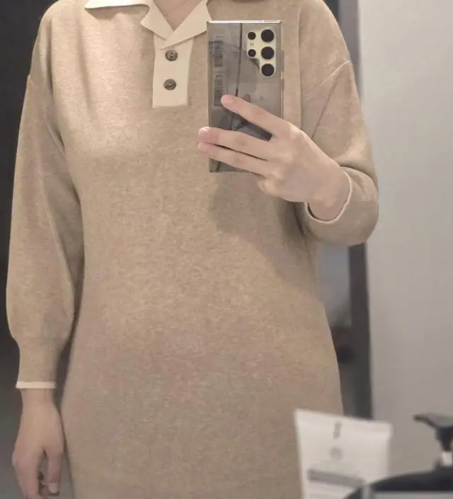 똑 떨어지는 원피스라 손이 많이 가는 원피스고  잘 늘어나서 좋아요👍🏻