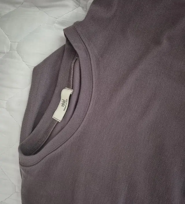 얇아요 입고나갔더니 추워요 ㅎ 이뻐보여 샀는데 이번주만 입고 더추우면 입기 힘들 것