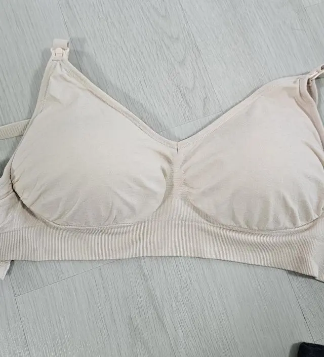 일단 피부가 너무편하네요~가슴도커지고 둘레도 커지면서 맞는 브라가없어서 불편했는데