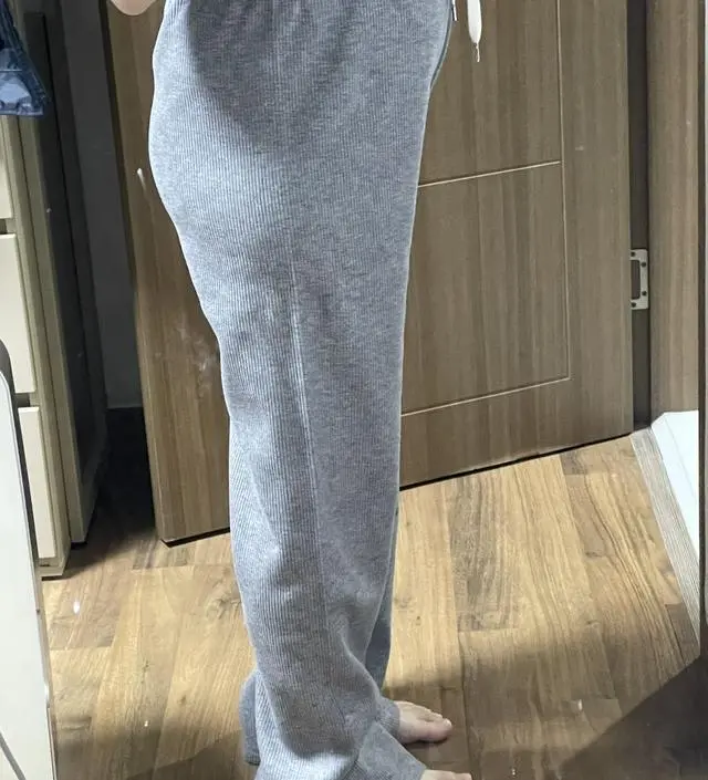 회색도 같이 샀는데 너무 마음에 드네요 핏도 길이감도 너무 좋고 안감도 너무 따뜻해서