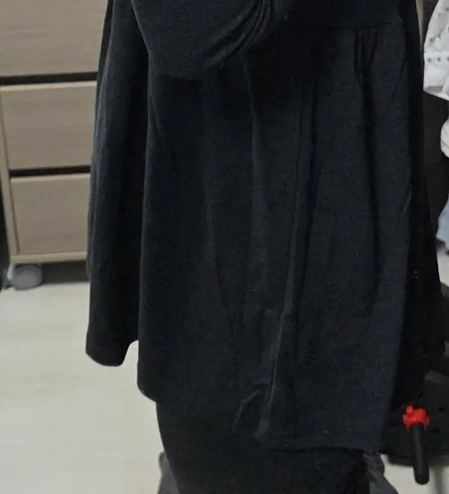 민트색 입어보고 편해서 차콜 밴드형 구매했습니다. 민트보다는 일반 면 같은 느낌인데