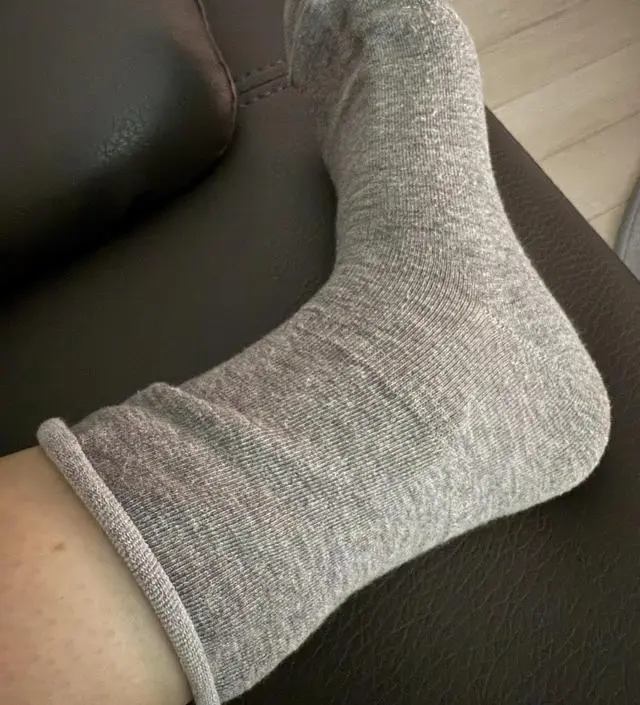 산후조리원에서도 신고 요즘 막달이갈수록부어서 양말을 편하게 신고싶어서 구매했어요