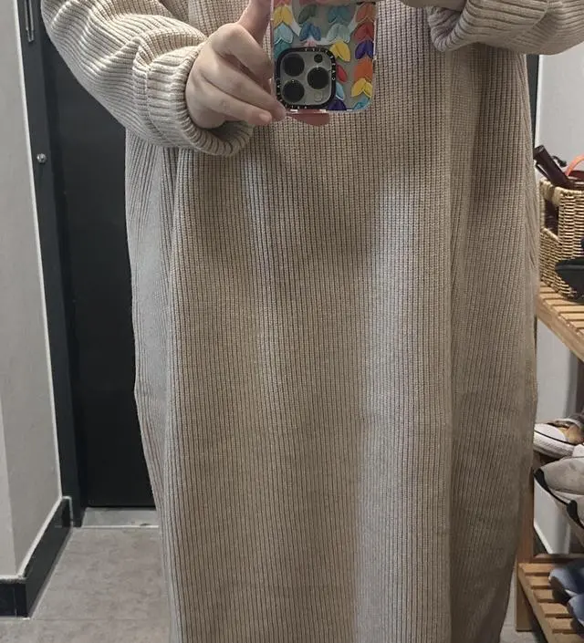 재질도 좋고 예뻐요~ 만삭까지 입을것 같아요
