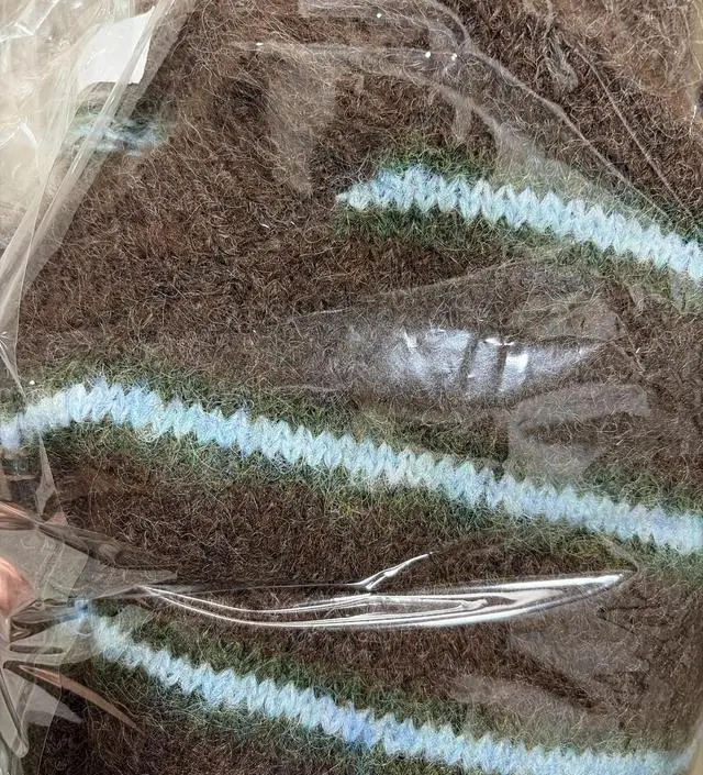 멀리서 보면 이쁜데 재질은 좀 아쉬워여
