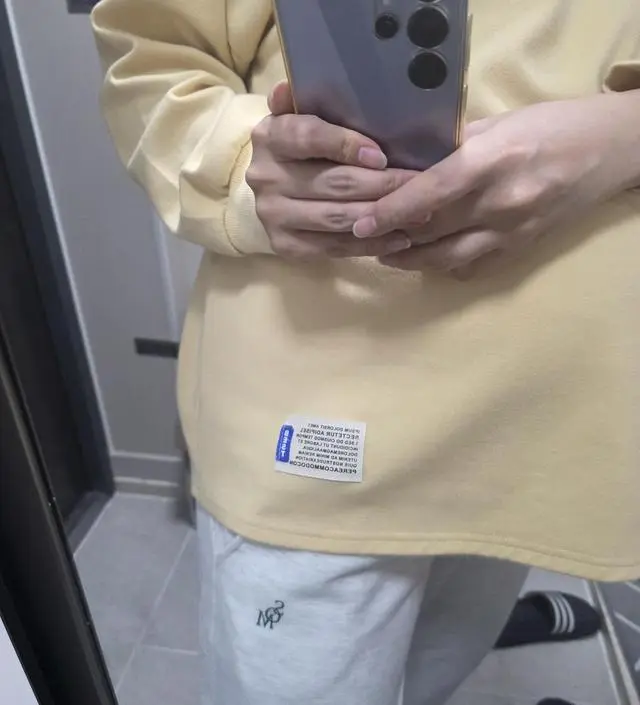 생각보다 얇은 기모에요 기장도 저에게는 살짝 짧은 느낌