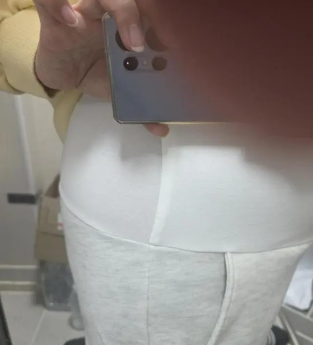 생각보다 얇은 기모에요 기장도 저에게는 살짝 짧은 느낌